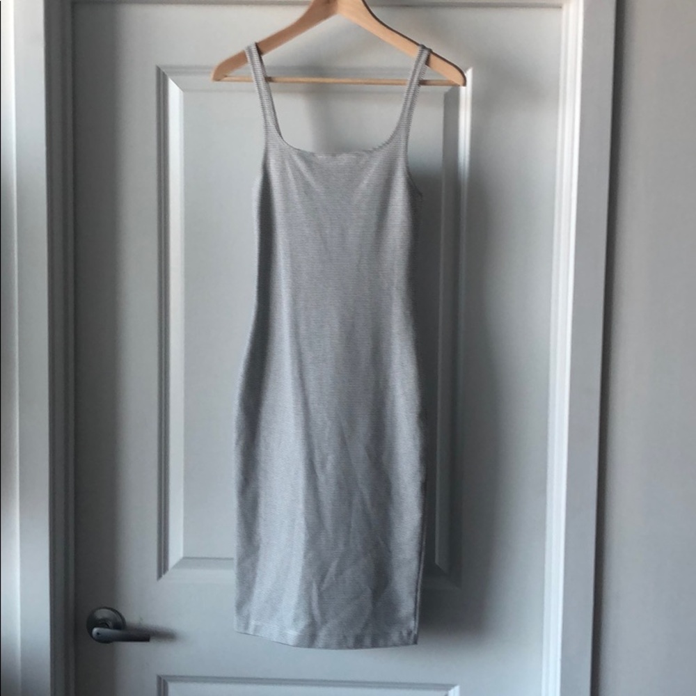 White and navy striped midi-dress!